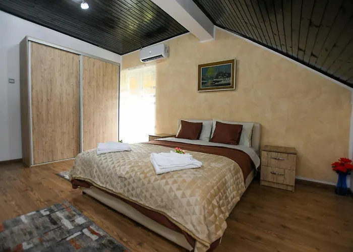 Pejovic * 克拉多沃